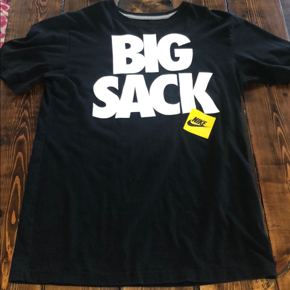 Nike Men’s Graphic Tee